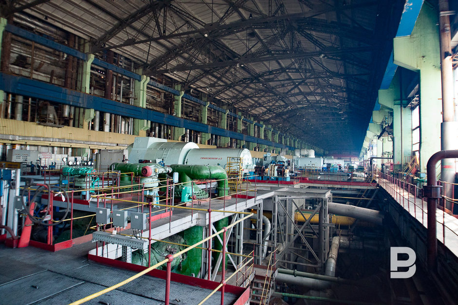 The main equipment of the plant consists of 11 turbine generators, 16 power boilers and 5 water heaters