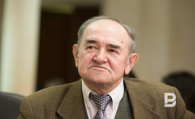 ''For Tatars and Kazakhs a switch to Latin alphabet is not important when they have socio-economic problems''