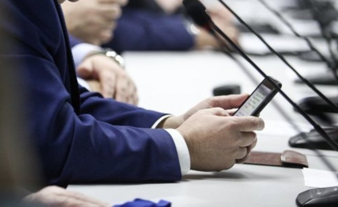 ''It’s a bad idea to shift all citizens to non-working SIM cards''