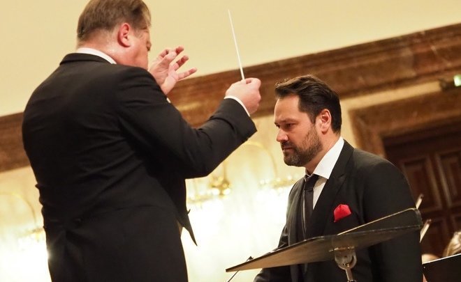 Descendant of Genghis Khan performs with Tatar State Symphony Orchestra