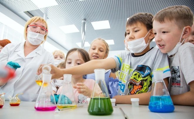 Nizhnekamskneftekhim's personnel policy: how the company trains professionals from school