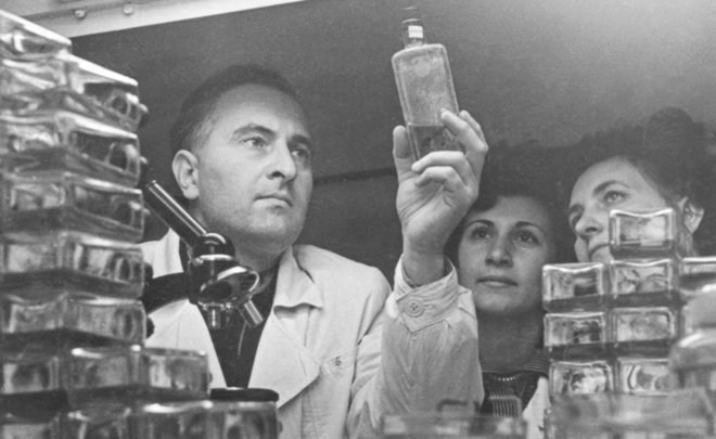 “People were vaccinated since childhood in the Soviet Union and nobody asked”: should we impose vaccination against COVID-19?
