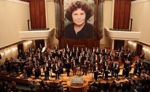 Schnittke meets with Shostakovich