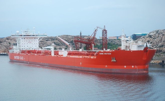 Rosneft shifts oil product exports towards smaller traders