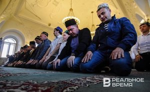 ‘A person goes to collective prayer in nice clean clothes, takes a package, and goes home’