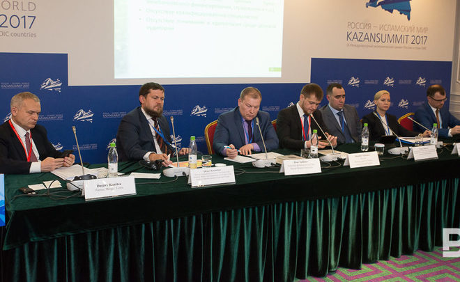 There is a tradition: every year our friends and we discuss Islamic banking at Kazansummit…