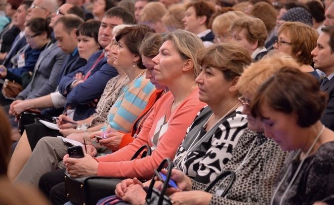 Lesson for teacher at Korston: not to ban kids from using gadgets and learn how to use them