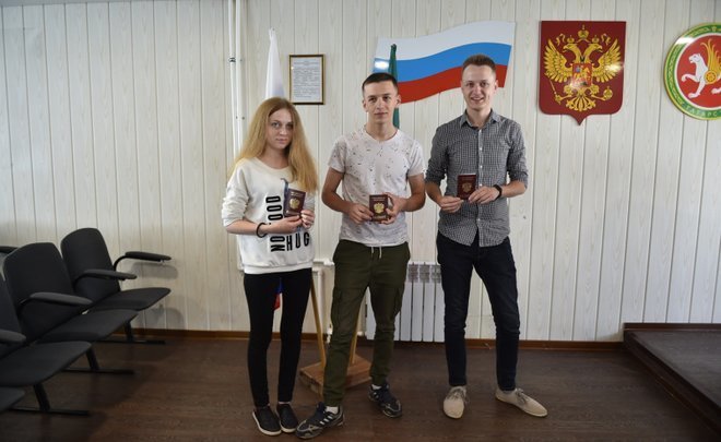 Russian passport two weeks after Direct Line with Putin: Ukrainian refugees in Naberezhnye Chelny obtain citizenship