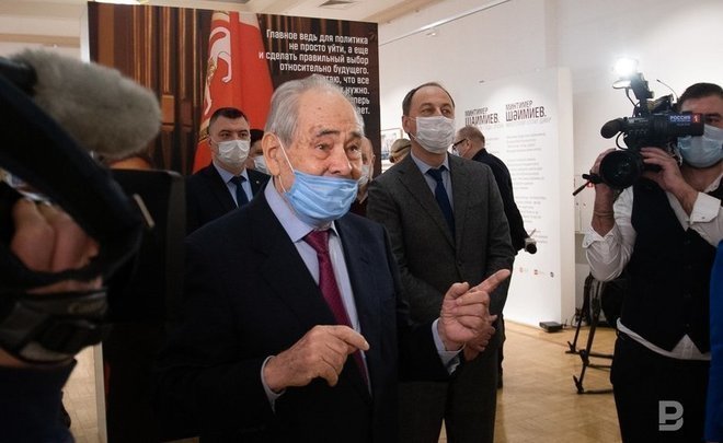 From guests to guides: Mintimer Shaimiev tells about his favourite photos at exhibition dedicated to him