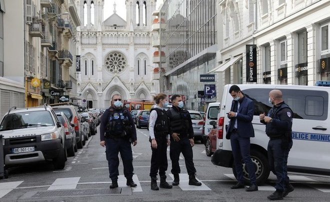 Wave of terrorist attacks agitates France: three attacks in a day, one is prevented