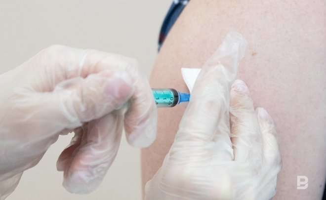 Ten questions for virologist about vaccination against COVID-19