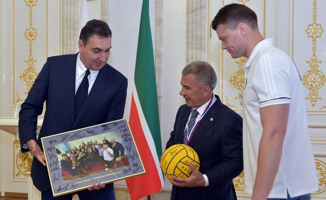 ''We stew in our own juice'': revelations of Sintez at meeting with Rustam Minnikhanov