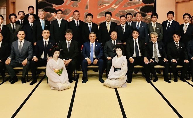 ''The bond between the Tatars and Japan is very ancient.'' What did Tatarstan president pray for in Kobe?