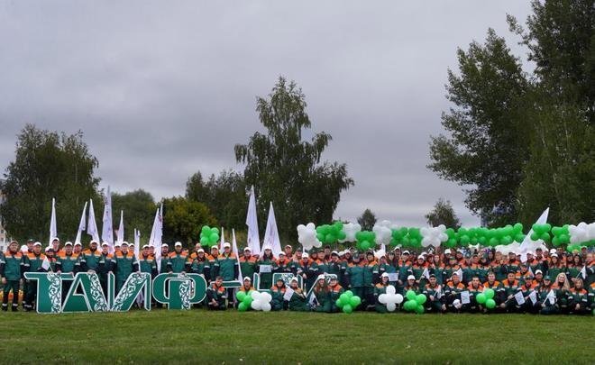 TAIF-NK employees take part in grand procession in celebration of Day of Nizhnekamsk