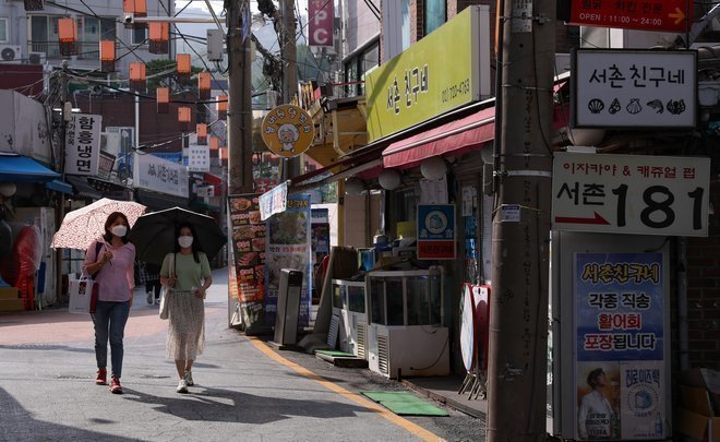 Asian countries getting out of pandemic without inflation and supply issues