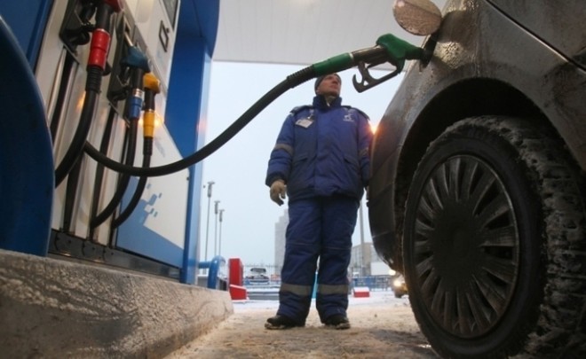 ‘Gasoline price will exceed psychologically important 40 rubles in 2017’