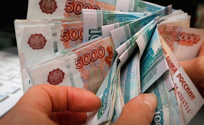 the-ruble-is-cheapening-amid-sanctions-realnoevremya