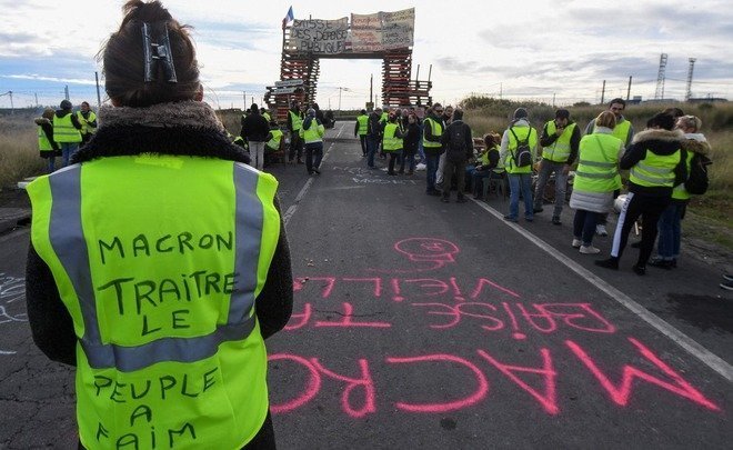 ''Many French believe that there is no justice in the country, and Macron is the president of the rich''