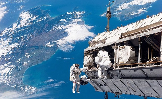 Russia back into space tourism