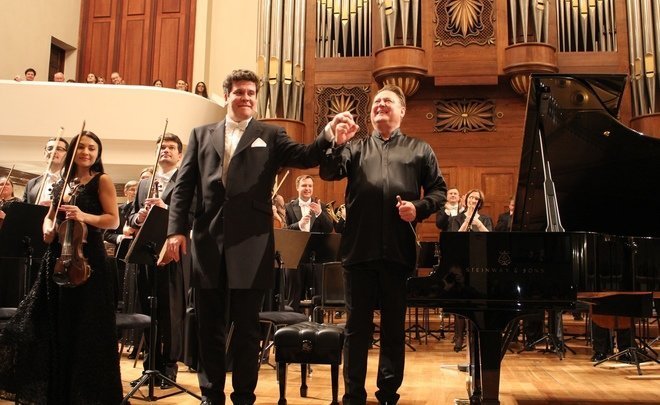 Tchaikovsky by Matsuyev and Shostakovich by Sladkovsky