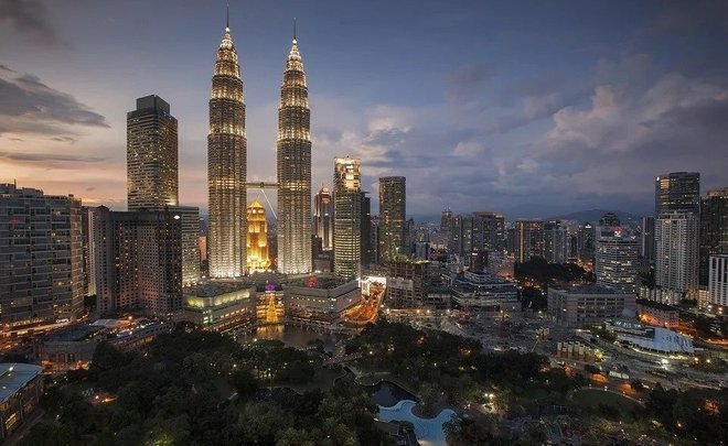 ‘Prime Minister of Malaysia actively advocated the idea of creating an alternative currency to the dollar’