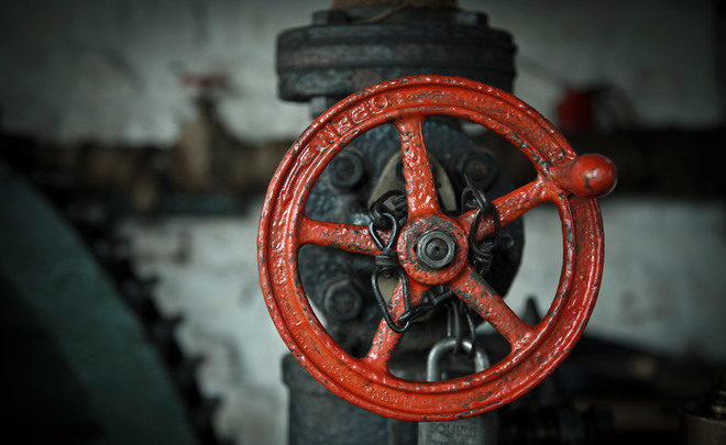 Russia decreases its output under global oil cut deal