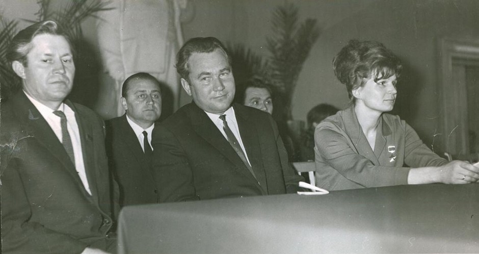 Pilot-cosmonaut V. V. Tereshkova and First Secretary of the Tatar Regional Committee of CPSU F.A. Tabeyev at the Kazan State University named after V. I. Ulyanov-Lenin. March 17, 1966
