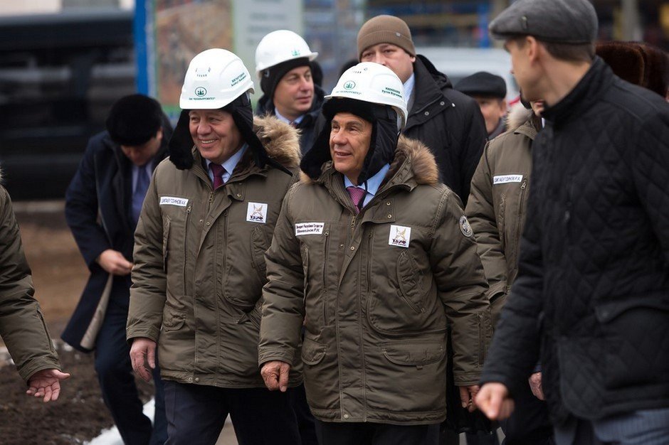 TAIF PJSC Director General Albert Shigabutdinov and Tatarstan President Rustam Minnikhanov during the launch of ethylene plant’s new pyrolysis furnace, 2016.