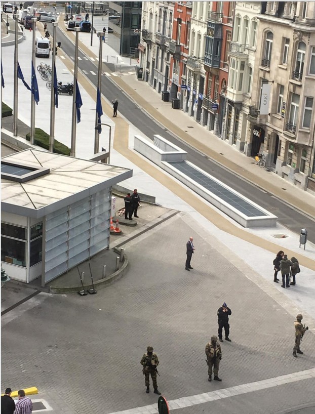 В Брюсселе приспущены флаги ЕС