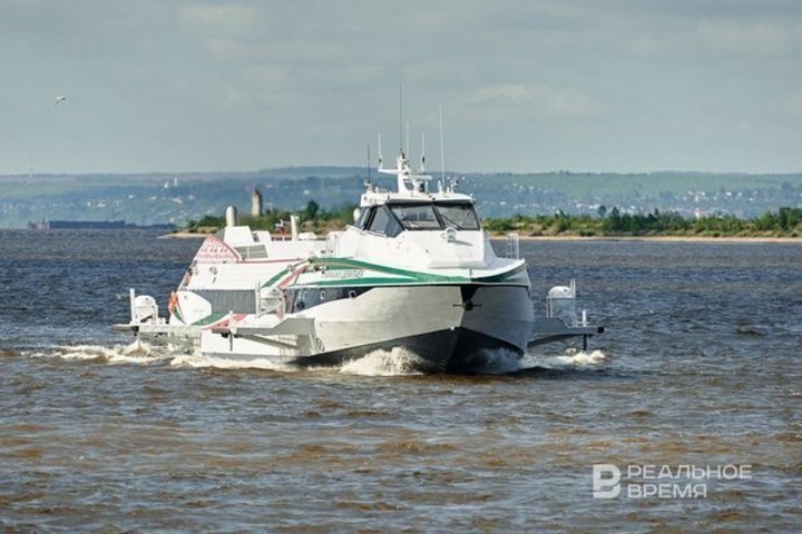 Attempt to revive regular passenger river transportation gives a tilt towards commerce