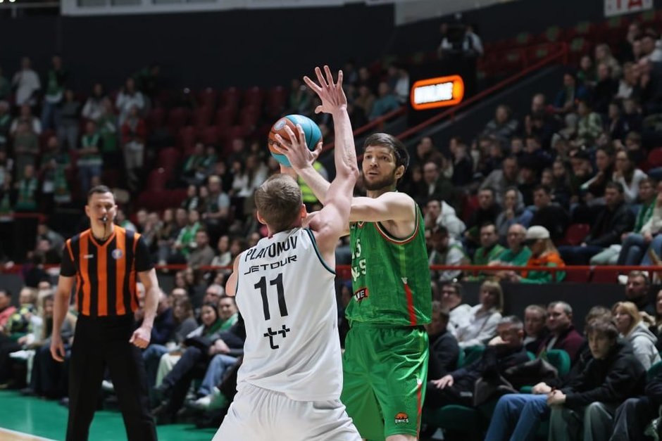 Russian player outshines foreign player, rookie scores 30 points: UNICS sets another record in the League