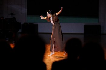 Zhiganov’s “Zyuhre” in lobby, modern no-set version