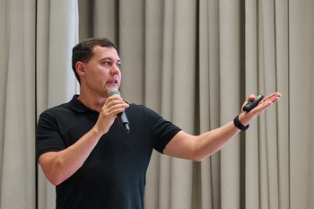 Reading reduces stress levels in adults by 68%, and children start reading thanks to comics