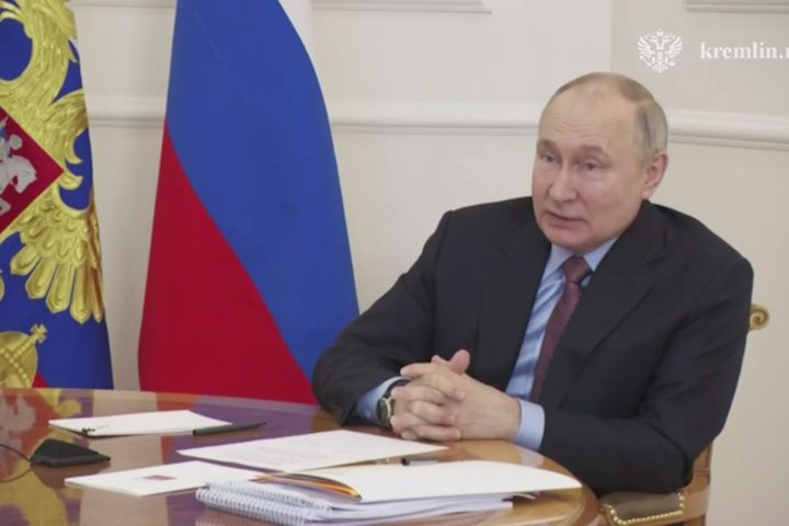‘Values change with the development of well-being’: Putin on falling birth rate in Tatarstan